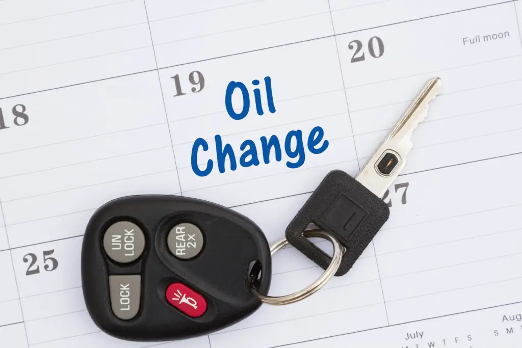 Schedule an oil change with monthly calendar with car keys