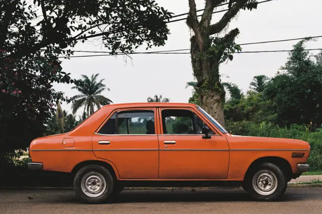 Old aged orange vehicle in good condition, profile photo